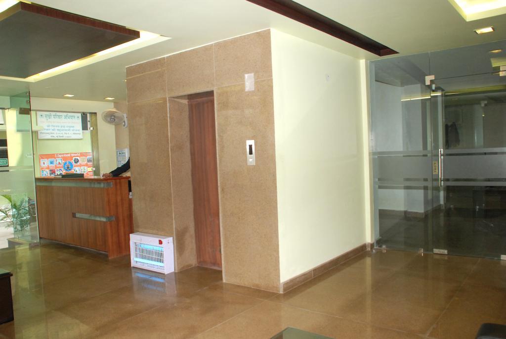 Airport Hotel Daya Capitol Nueva Delhi Exterior foto